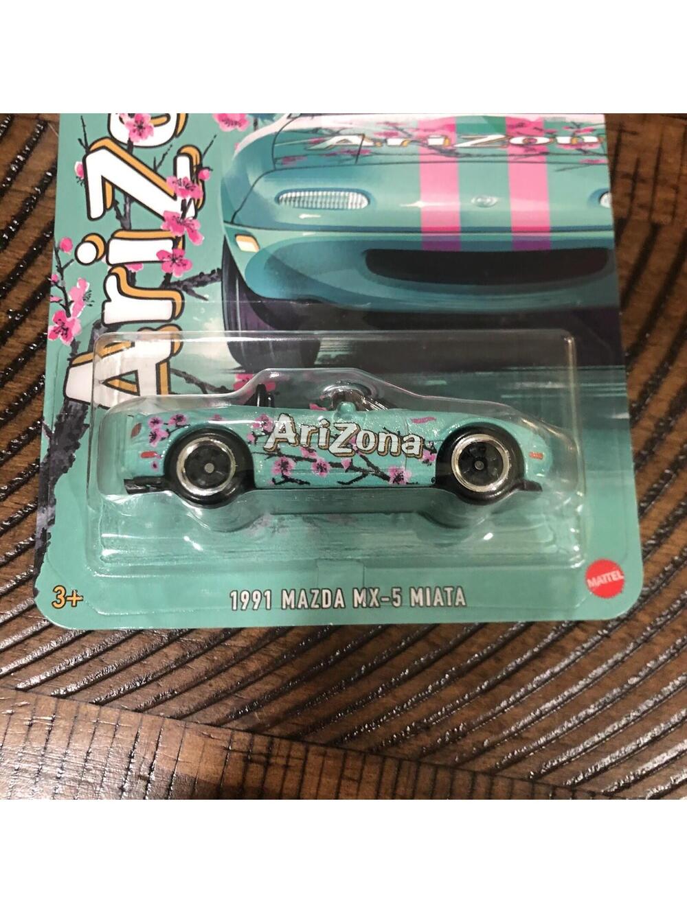 Hot Wheels Silver Series 1991 Mazda MX-5 Miata Arizona Tea 1:64 Diecast Car New - Picture 4 of 9